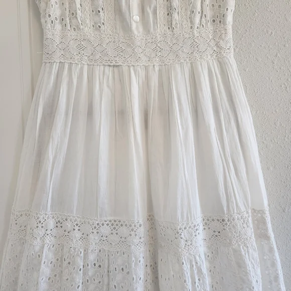 Magic White Eyelet & Lace Trim Maxi Dress Size Medium - Picture 4 of 12